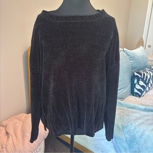 Seven7 Women's Black Crew Neck Sweater